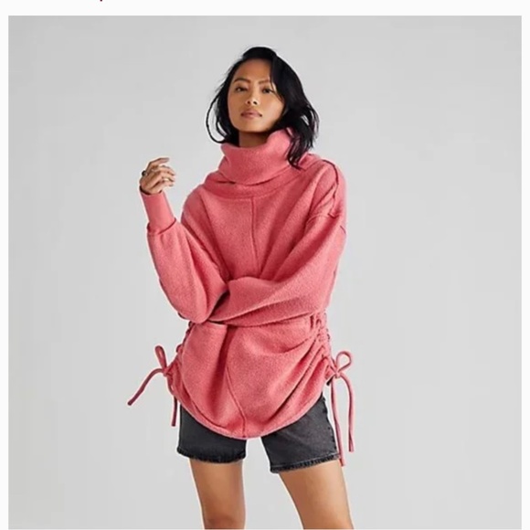 522.NWOT Free People Fireside Funnel Sweater Tunic - Picture 2 of 2